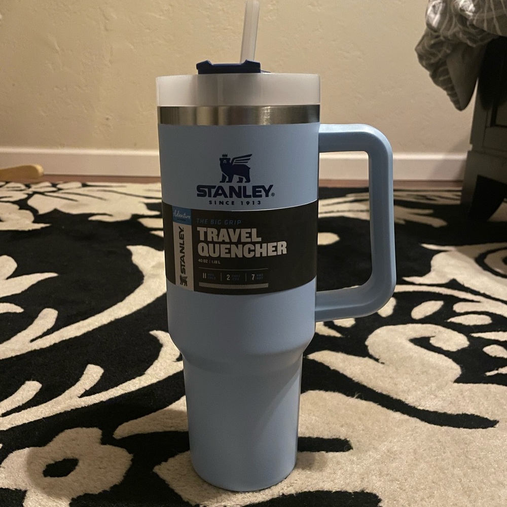 Stanley - CORNFLOWER 40 oz Adventure Quencher Travel Tumbler